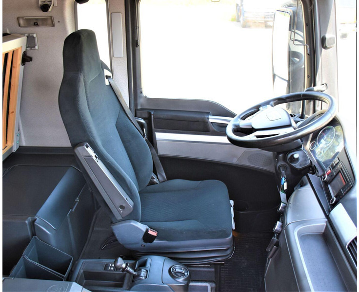 Valníkový/ Plošinový nákladný automobil, Auto s hydraulickou rukou MAN TGX 26.440: obrázok 12 Valníkový/ Plošinový nákladný automobil, Auto s hydraulickou rukou MAN TGX 26.440: obrázok 12