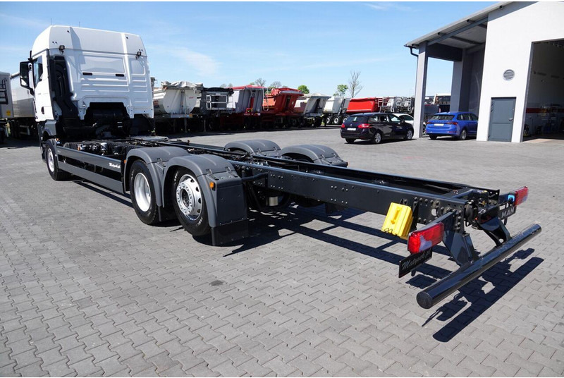 MAN TGX 26.520 / 6x2 / RAMA DŁ. 9,1M / OŚ PODNOSZONA / SKRĘTNA / DO - Podvozek s kabinou: obrázok 3 MAN TGX 26.520 / 6x2 / RAMA DŁ. 9,1M / OŚ PODNOSZONA / SKRĘTNA / DO - Podvozek s kabinou: obrázok 3