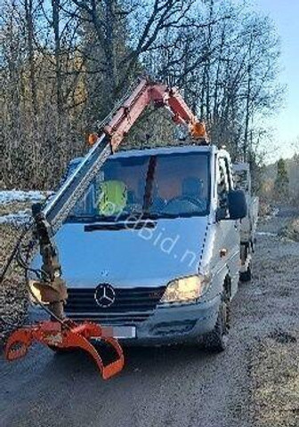 Mercedes-Benz 413 - Doka tipper+crane with gripper - Sklápač, Auto s hydraulickou rukou: obrázok 1 Mercedes-Benz 413 - Doka tipper+crane with gripper - Sklápač, Auto s hydraulickou rukou: obrázok 1