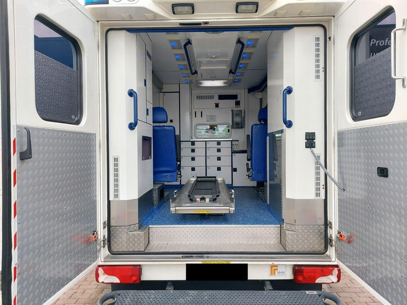 Sanitka Mercedes-Benz 519 CDI Ambulance: obrázok 14 Sanitka Mercedes-Benz 519 CDI Ambulance: obrázok 14