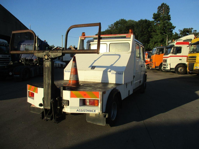 Mercedes-Benz 711D - Doka towing truck - Odťahovy voz: obrázok 3 Mercedes-Benz 711D - Doka towing truck - Odťahovy voz: obrázok 3