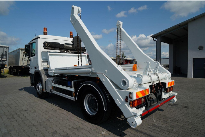 Mercedes-Benz ACTROS  1836 / 4X2 / BRAMOWIEC / PALFINGER M12T / EURO 6 / SPROW - Ramenový nosič kontajnerov: obrázok 3 Mercedes-Benz ACTROS  1836 / 4X2 / BRAMOWIEC / PALFINGER M12T / EURO 6 / SPROW - Ramenový nosič kontajnerov: obrázok 3