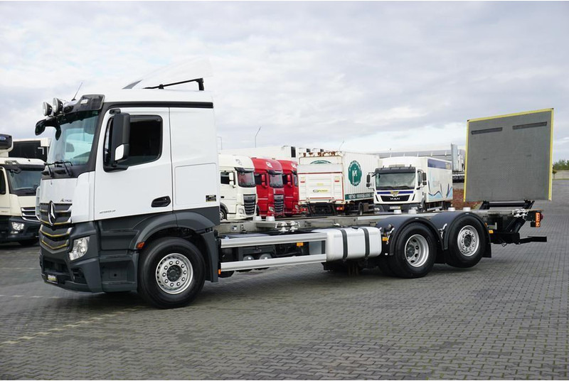 Mercedes-Benz ACTROS / 2553 / ACC / E 6 / BDF + WINDA / 7.15 , 7.45, 7.82 M / - Podvozek s kabinou: obrázok 3 Mercedes-Benz ACTROS / 2553 / ACC / E 6 / BDF + WINDA / 7.15 , 7.45, 7.82 M / - Podvozek s kabinou: obrázok 3