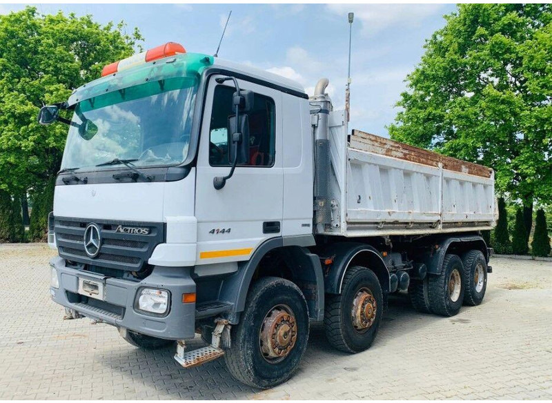 Mercedes-Benz ACTROS 4144 8x8 Tipper - Sklápač: obrázok 3 Mercedes-Benz ACTROS 4144 8x8 Tipper - Sklápač: obrázok 3
