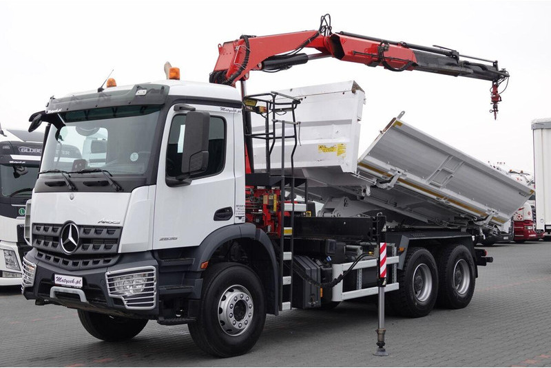 Mercedes-Benz AROCS 2636 - Sklápač, Auto s hydraulickou rukou: obrázok 1 Mercedes-Benz AROCS 2636 - Sklápač, Auto s hydraulickou rukou: obrázok 1