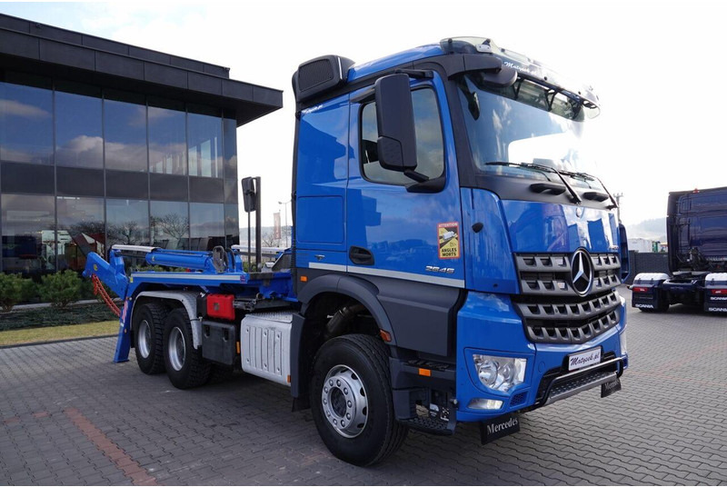 Mercedes-Benz AROCS 2645 / 6X4 / BRAMOWIEC / MEILLER / MANUAL / EURO 6 / SPROW - Ramenový nosič kontajnerov: obrázok 4 Mercedes-Benz AROCS 2645 / 6X4 / BRAMOWIEC / MEILLER / MANUAL / EURO 6 / SPROW - Ramenový nosič kontajnerov: obrázok 4