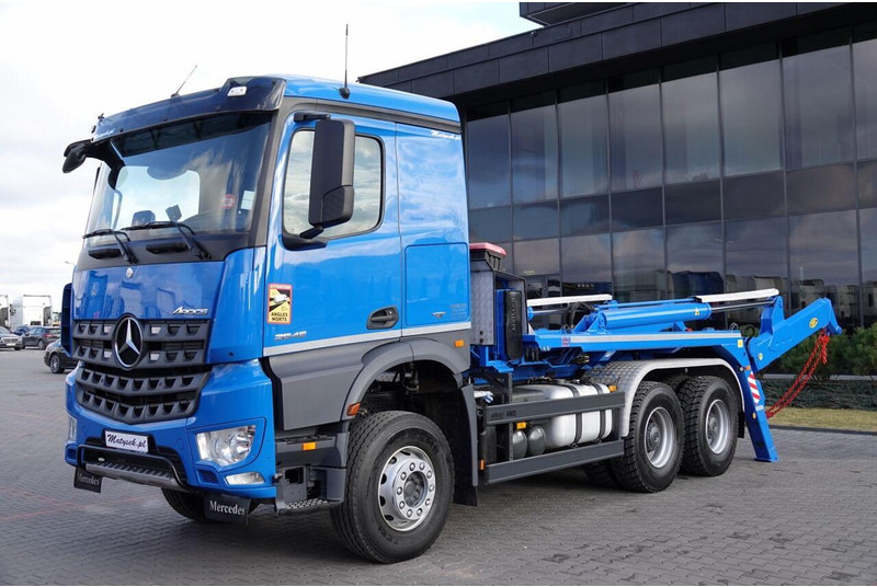 Mercedes-Benz AROCS 2645 / 6X4 / BRAMOWIEC / MEILLER / MANUAL / EURO 6 / SPROW - Ramenový nosič kontajnerov: obrázok 1 Mercedes-Benz AROCS 2645 / 6X4 / BRAMOWIEC / MEILLER / MANUAL / EURO 6 / SPROW - Ramenový nosič kontajnerov: obrázok 1