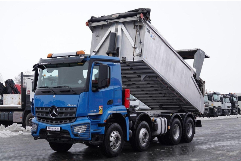 Mercedes-Benz AROCS 3243 / 8x4 / WYWROTKA 20m3 / TYLNOZSYP / EURO 6 / OPONY 10 - Sklápač: obrázok 1 Mercedes-Benz AROCS 3243 / 8x4 / WYWROTKA 20m3 / TYLNOZSYP / EURO 6 / OPONY 10 - Sklápač: obrázok 1