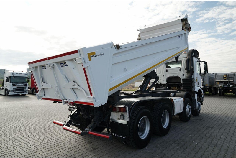 Mercedes-Benz AROCS 3243 / 8x4 / WYWROTKA DWUSTRONNA / HYDROBURTA / BORDMATIC - Sklápač: obrázok 4 Mercedes-Benz AROCS 3243 / 8x4 / WYWROTKA DWUSTRONNA / HYDROBURTA / BORDMATIC - Sklápač: obrázok 4