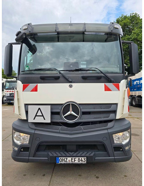 Mercedes-Benz Actros 2533 - Garbage truck - Auto na odvoz odpadu: obrázok 4 Mercedes-Benz Actros 2533 - Garbage truck - Auto na odvoz odpadu: obrázok 4