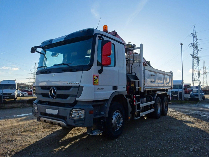 Mercedes-Benz Actros 3336 6x4 Three sided Tipper + Crane FASSI F155A.0.22 - Sklápač, Auto s hydraulickou rukou: obrázok 1 Mercedes-Benz Actros 3336 6x4 Three sided Tipper + Crane FASSI F155A.0.22 - Sklápač, Auto s hydraulickou rukou: obrázok 1