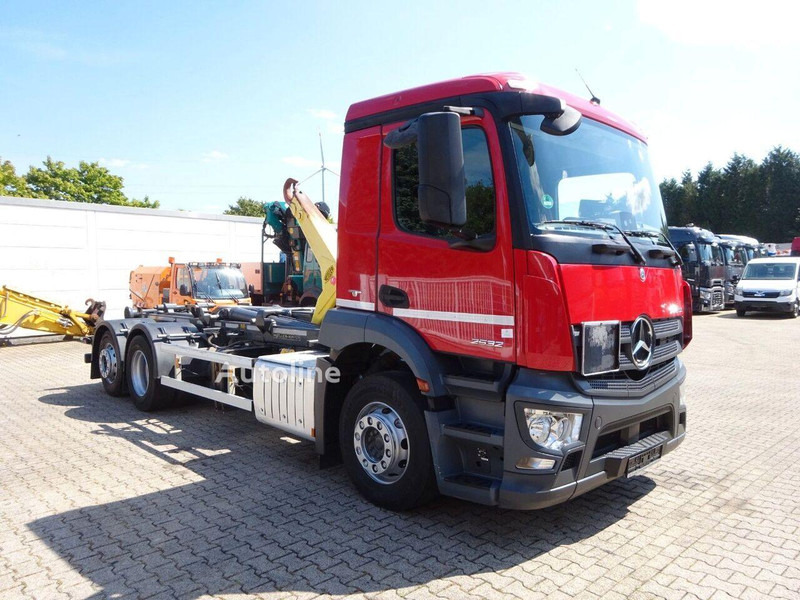Mercedes-Benz Antos 2532 - Hook lift truck - Hákový nosič kontajnerov: obrázok 4 Mercedes-Benz Antos 2532 - Hook lift truck - Hákový nosič kontajnerov: obrázok 4