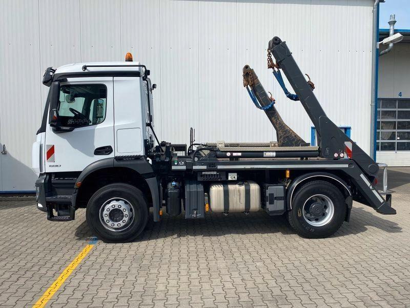 Mercedes-Benz Arocs 1830K - Ramenový nosič kontajnerov: obrázok 2 Mercedes-Benz Arocs 1830K - Ramenový nosič kontajnerov: obrázok 2