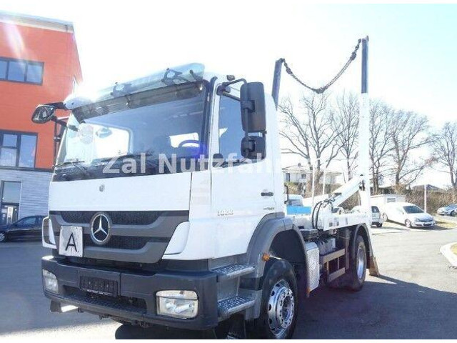 Mercedes-Benz Axor 1833 - Ramenový nosič kontajnerov: obrázok 3 Mercedes-Benz Axor 1833 - Ramenový nosič kontajnerov: obrázok 3