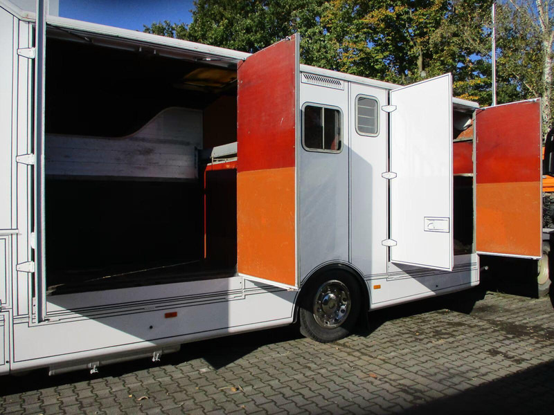 Mercedes-Benz Axor 1833 - Horse transporter - Nákladné auto na prepravu koní: obrázok 5 Mercedes-Benz Axor 1833 - Horse transporter - Nákladné auto na prepravu koní: obrázok 5