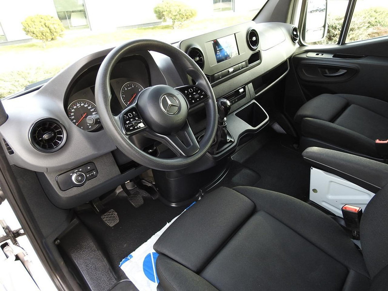 Mercedes-Benz SPRINTER 314 FURGON BRYGADÓWKA 6 MIEJSC TEMPOMAT KLIMATYZACJA - Minibus, Mikrobus: obrázok 2 Mercedes-Benz SPRINTER 314 FURGON BRYGADÓWKA 6 MIEJSC TEMPOMAT KLIMATYZACJA - Minibus, Mikrobus: obrázok 2