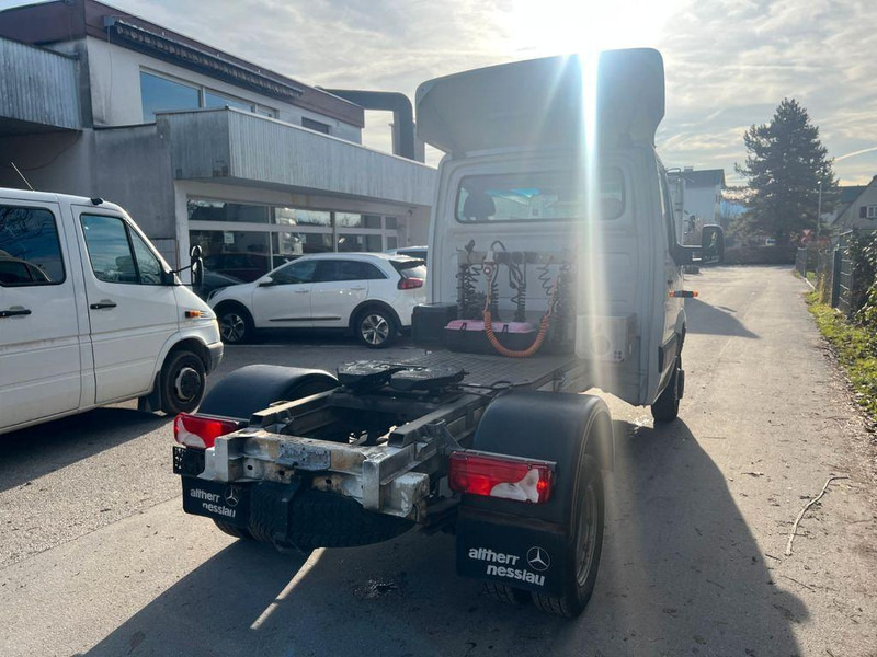 Mercedes-Benz SPRINTER 519 - Mini ťahač: obrázok 3 Mercedes-Benz SPRINTER 519 - Mini ťahač: obrázok 3