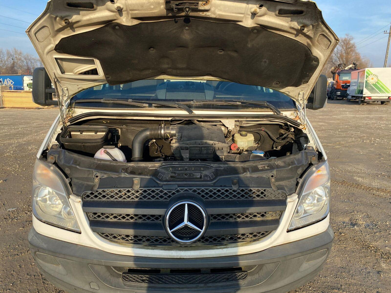 Mini ťahač Mercedes-Benz Sprinter 515 - BE Mini Trekker - SZM - 3.5t: obrázok 9 Mini ťahač Mercedes-Benz Sprinter 515 - BE Mini Trekker - SZM - 3.5t: obrázok 9