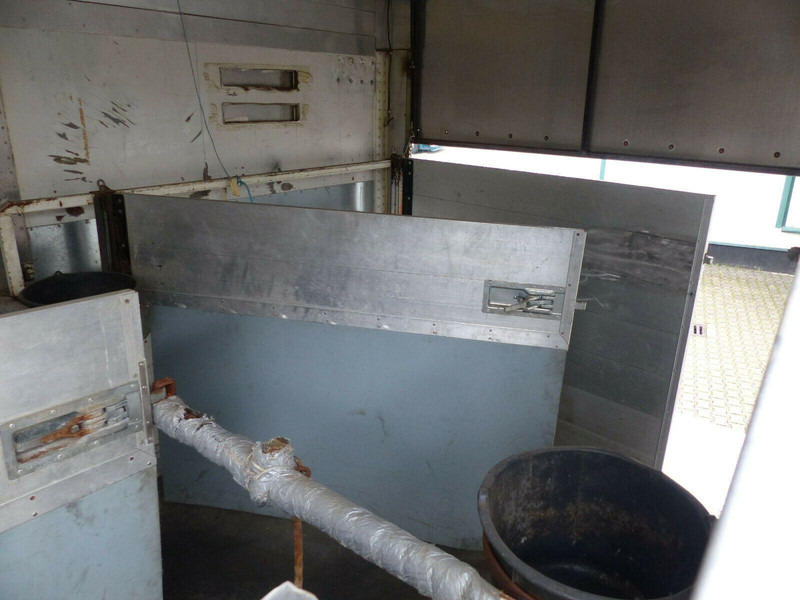 Nákladné auto na prepravu koní Mercedes-Benz Vario 818 Doka horse transporter + Tail lift: obrázok 12 Nákladné auto na prepravu koní Mercedes-Benz Vario 818 Doka horse transporter + Tail lift: obrázok 12