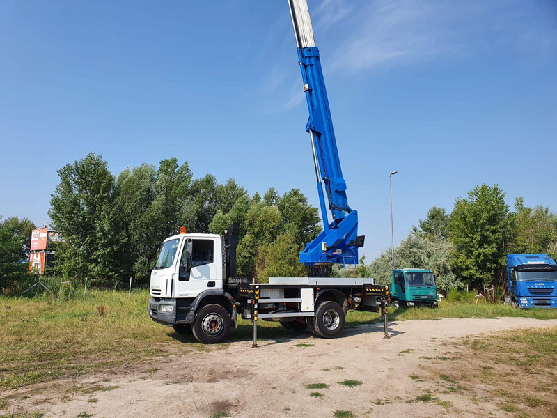 Iveco Eurocargo ML 180 E 24 - Bizocchi KJF 320 lifting basket 32 m - Nákladné auto, Auto s hydraulickou rukou: obrázok 2 Iveco Eurocargo ML 180 E 24 - Bizocchi KJF 320 lifting basket 32 m - Nákladné auto, Auto s hydraulickou rukou: obrázok 2