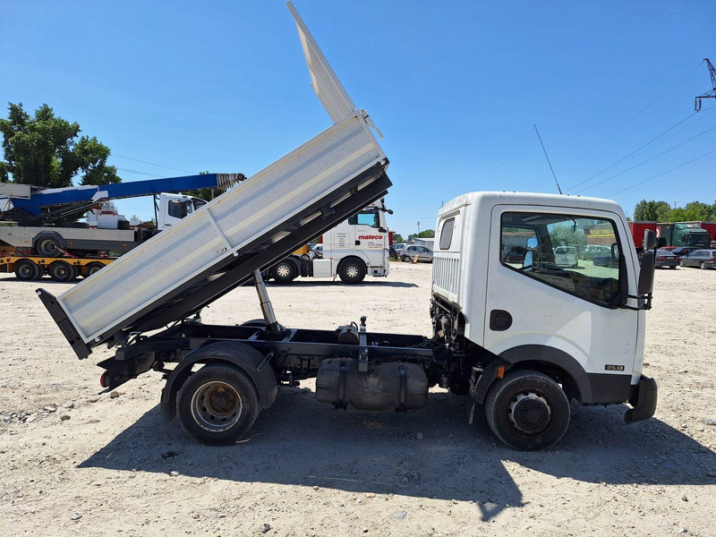Nissan Cabstar 2,5 TDi - 3 sided Tipper - Dodávka sklápač: obrázok 4 Nissan Cabstar 2,5 TDi - 3 sided Tipper - Dodávka sklápač: obrázok 4
