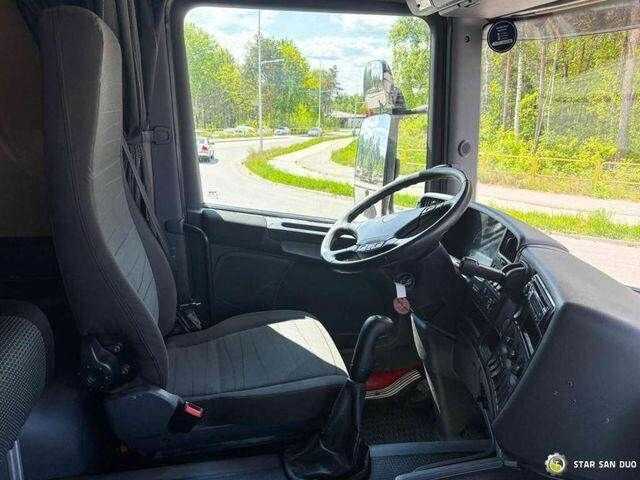 Scania D 320 FIRE BRIGADE Tank 12,000 Litres - Hasičské vozidlo: obrázok 3 Scania D 320 FIRE BRIGADE Tank 12,000 Litres - Hasičské vozidlo: obrázok 3