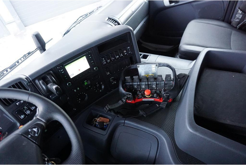 Valníkový/ Plošinový nákladný automobil, Auto s hydraulickou rukou Scania P 250 / ACC / SKRZYNIOWY + HDS + WINDA / PALFINGER PK 12 002 - E: obrázok 9