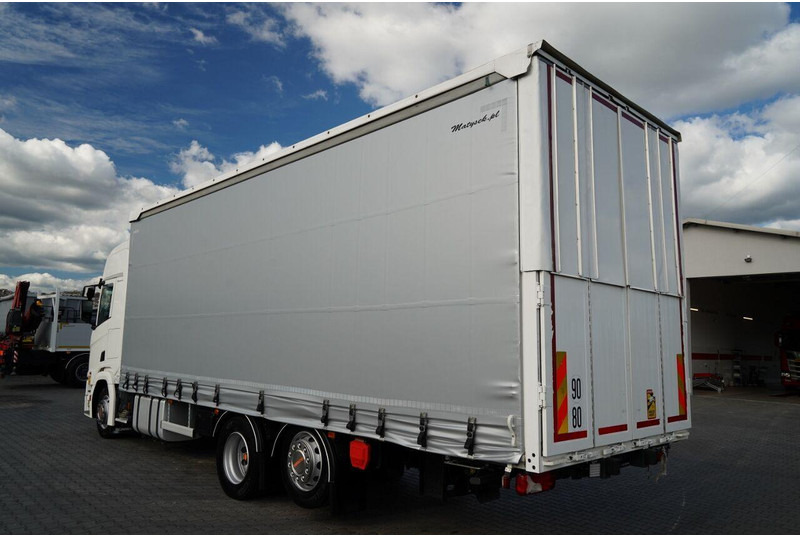 Scania R 450 / MEGA / 6x2 / FIRANKA - 8,2 m / SOLÓWKA / OŚ PODNOSZONA / - Plachtové nákladné vozidlo: obrázok 4 Scania R 450 / MEGA / 6x2 / FIRANKA - 8,2 m / SOLÓWKA / OŚ PODNOSZONA / - Plachtové nákladné vozidlo: obrázok 4