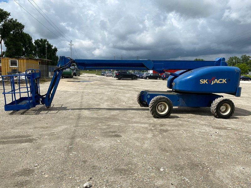 Skyjack SJ40T 4x4 Diesel - Lifting basket - 14m - Pracovná plošina: obrázok 3 Skyjack SJ40T 4x4 Diesel - Lifting basket - 14m - Pracovná plošina: obrázok 3