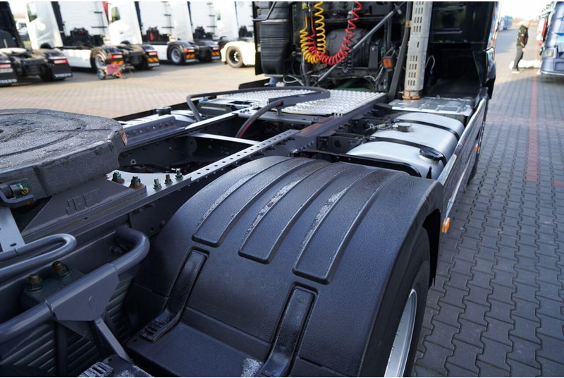 Ťahač Volvo FH16 / 700 / 6x4 / HYDRAULIKA / RETARDER / 3 OSIOWY CIĄGNIK SIOD: obrázok 19 Ťahač Volvo FH16 / 700 / 6x4 / HYDRAULIKA / RETARDER / 3 OSIOWY CIĄGNIK SIOD: obrázok 19