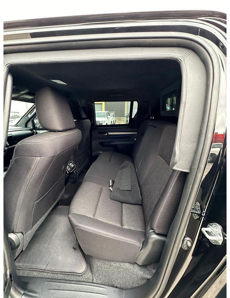 SUV Toyota Hilux Armored SUV: obrázok 10 SUV Toyota Hilux Armored SUV: obrázok 10