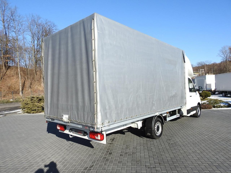 Volkswagen CRAFTER PLANDEKA 10 PALET WEBASTO TEMPOMAT KLIMATYZACJA LEDY PNE - Plachtová dodávka: obrázok 3 Volkswagen CRAFTER PLANDEKA 10 PALET WEBASTO TEMPOMAT KLIMATYZACJA LEDY PNE - Plachtová dodávka: obrázok 3