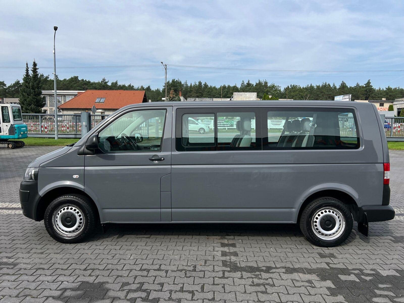 Volkswagen Transporter T5 Brygadówka, Osobowy, 9-miejsc, Jeden Właściciel, - Minibus, Mikrobus: obrázok 2 Volkswagen Transporter T5 Brygadówka, Osobowy, 9-miejsc, Jeden Właściciel, - Minibus, Mikrobus: obrázok 2