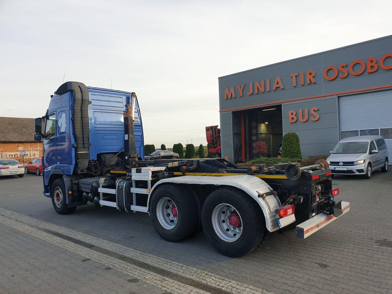 Volvo FH 16 750 - Hákový nosič kontajnerov: obrázok 3 Volvo FH 16 750 - Hákový nosič kontajnerov: obrázok 3