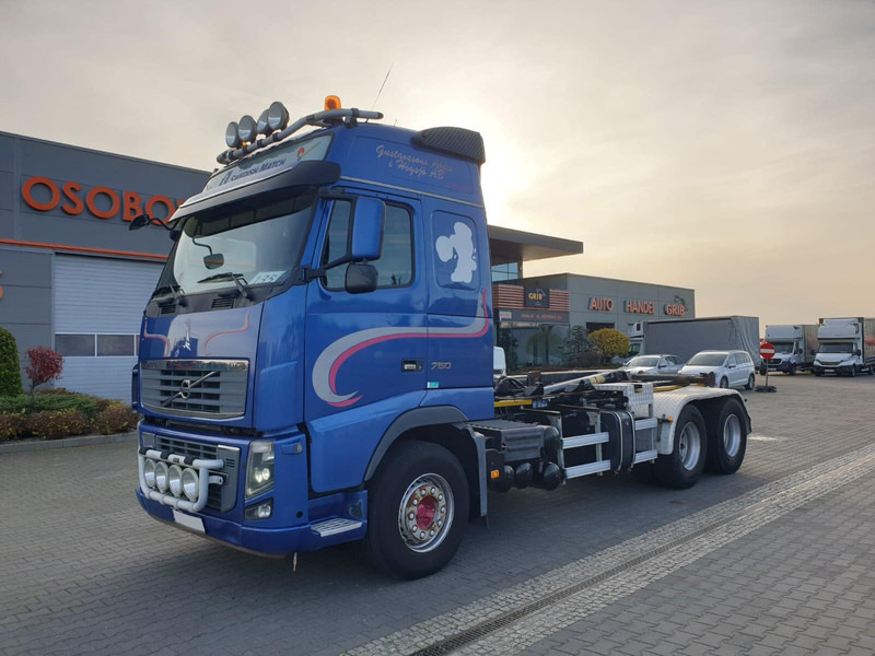 Volvo FH 16 750 - Hákový nosič kontajnerov: obrázok 1 Volvo FH 16 750 - Hákový nosič kontajnerov: obrázok 1