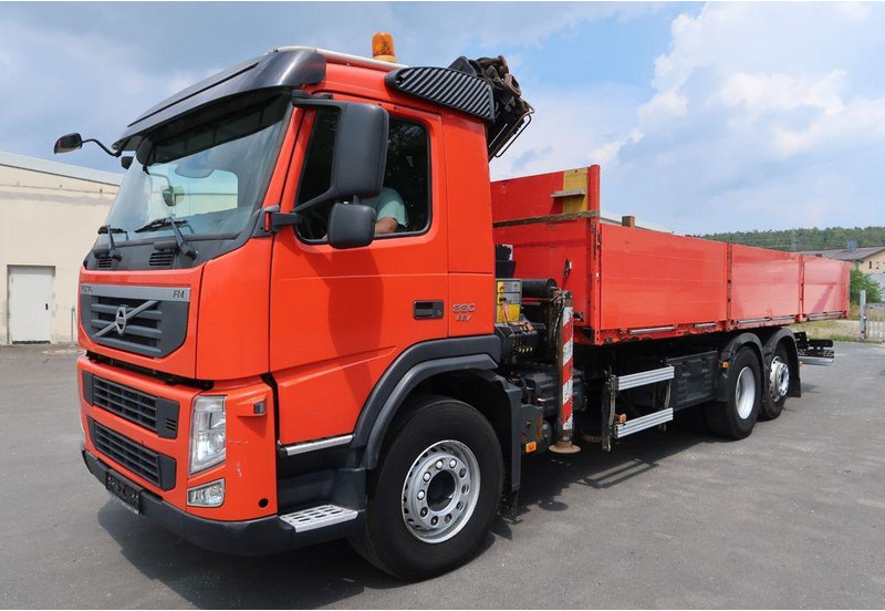 Volvo FM 330 6x2 - Valníkový/ Plošinový nákladný automobil, Auto s hydraulickou rukou: obrázok 2 Volvo FM 330 6x2 - Valníkový/ Plošinový nákladný automobil, Auto s hydraulickou rukou: obrázok 2