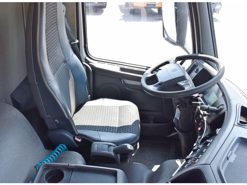 Valníkový/ Plošinový nákladný automobil, Auto s hydraulickou rukou Volvo FM 370: obrázok 10