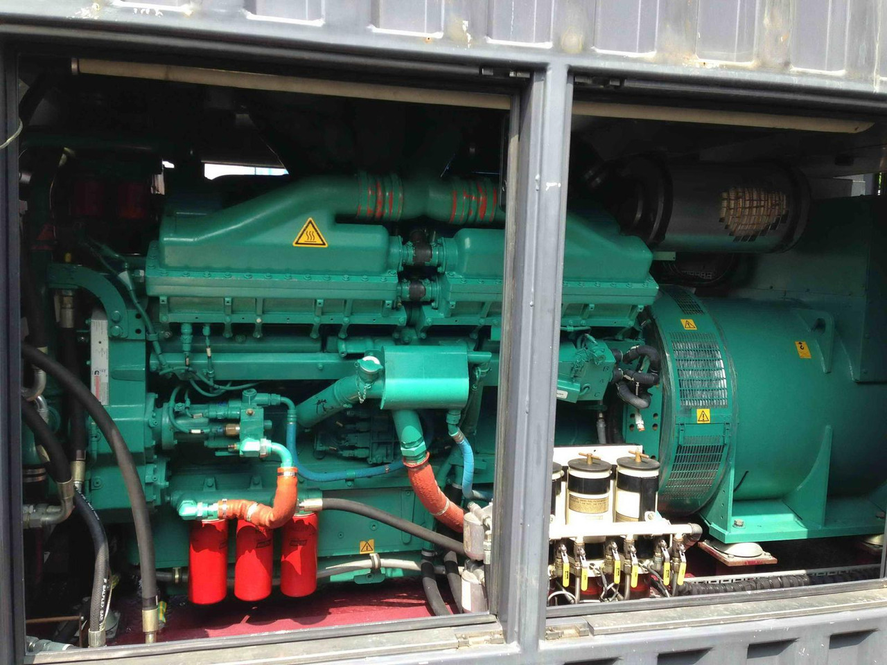 Cummins Generator 1000 KW 1250 KVA powerd by QSK45-G4 Engine - Elektrický generátor: obrázok 3 Cummins Generator 1000 KW 1250 KVA powerd by QSK45-G4 Engine - Elektrický generátor: obrázok 3