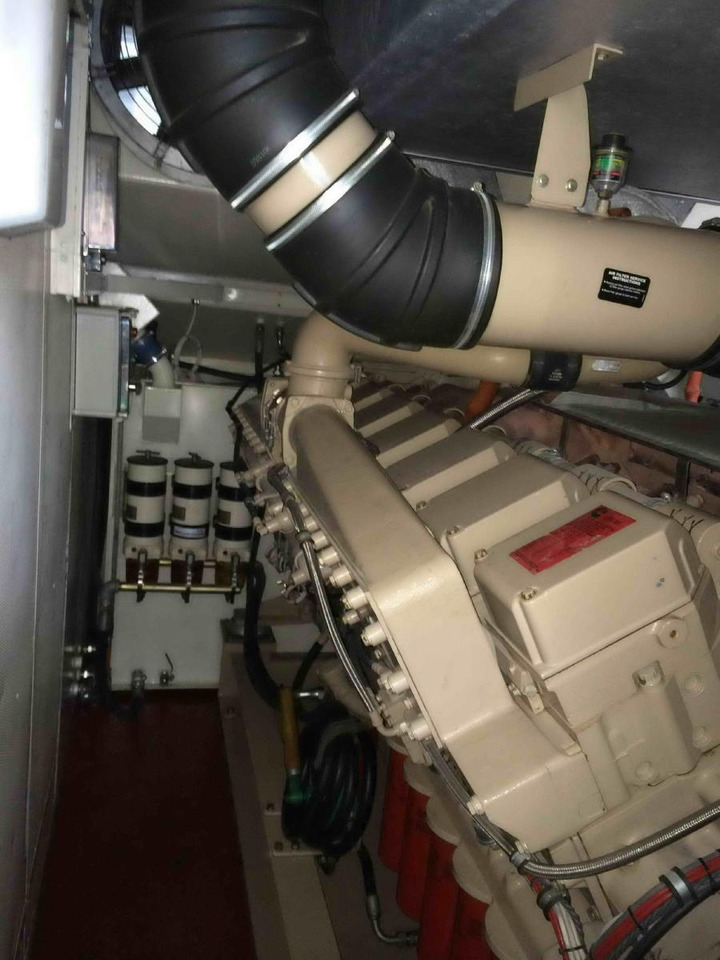 Cummins Generator 1425 KVA powerd by KTA50-G3 - Elektrický generátor: obrázok 1 Cummins Generator 1425 KVA powerd by KTA50-G3 - Elektrický generátor: obrázok 1