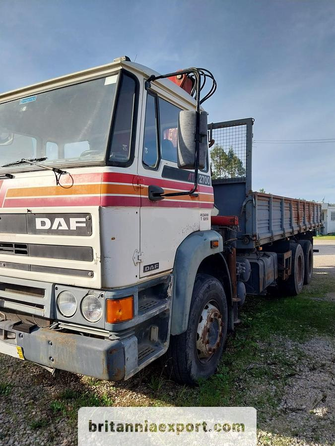 DAF 2700 ATI 6x4 26 Ton Sideways Tipper with HMF 820 Crane | Export Ready. - Sklápač: obrázok 4 DAF 2700 ATI 6x4 26 Ton Sideways Tipper with HMF 820 Crane | Export Ready. - Sklápač: obrázok 4