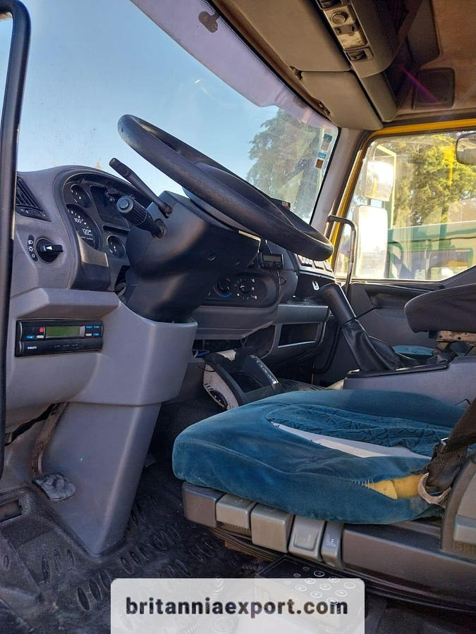 DAF LF 55 180 | Euro 3 | 15 Ton | On springs | - Auto na odvoz odpadu: obrázok 2 DAF LF 55 180 | Euro 3 | 15 Ton | On springs | - Auto na odvoz odpadu: obrázok 2