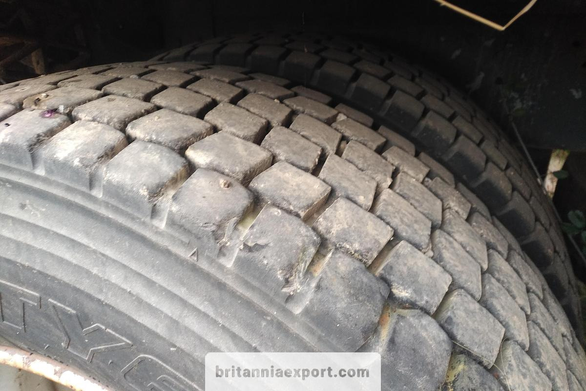 Valníkový/ Plošinový nákladný automobil SCANIA P93H 280 6x2 10 Tyres Flatbed Truck – 26 Ton | On springs: obrázok 9 Valníkový/ Plošinový nákladný automobil SCANIA P93H 280 6x2 10 Tyres Flatbed Truck – 26 Ton | On springs: obrázok 9