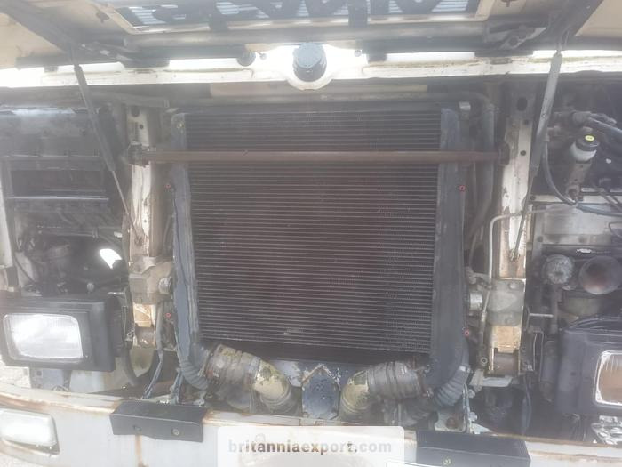 SCANIA P93H 280 6x2 10 Tyres Flatbed Truck – 26 Ton | On springs - Valníkový/ Plošinový nákladný automobil: obrázok 2 SCANIA P93H 280 6x2 10 Tyres Flatbed Truck – 26 Ton | On springs - Valníkový/ Plošinový nákladný automobil: obrázok 2