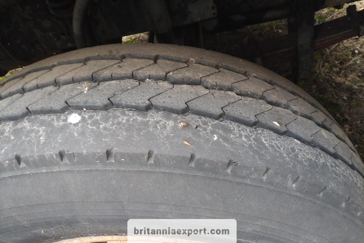 Valníkový/ Plošinový nákladný automobil SCANIA P93H 280 6x2 10 Tyres Flatbed Truck – 26 Ton | On springs: obrázok 12 Valníkový/ Plošinový nákladný automobil SCANIA P93H 280 6x2 10 Tyres Flatbed Truck – 26 Ton | On springs: obrázok 12