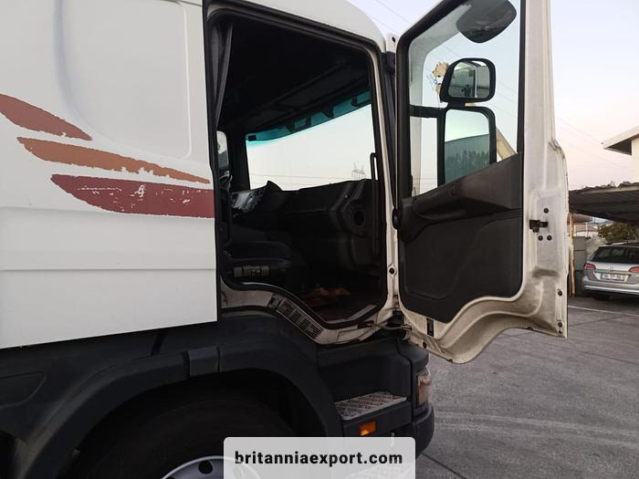 SCANIA P 124G 400 CP19 Euro 2 | Manual Pump | 4x2 Tractor Unit | Heavy-Duty - Ťahač: obrázok 5 SCANIA P 124G 400 CP19 Euro 2 | Manual Pump | 4x2 Tractor Unit | Heavy-Duty - Ťahač: obrázok 5