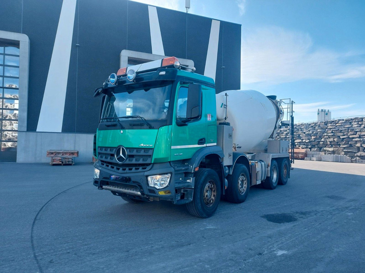 Mercedes-Benz 3246 8x4 / 9 m3 stetter - Domiešavač: obrázok 2 Mercedes-Benz 3246 8x4 / 9 m3 stetter - Domiešavač: obrázok 2