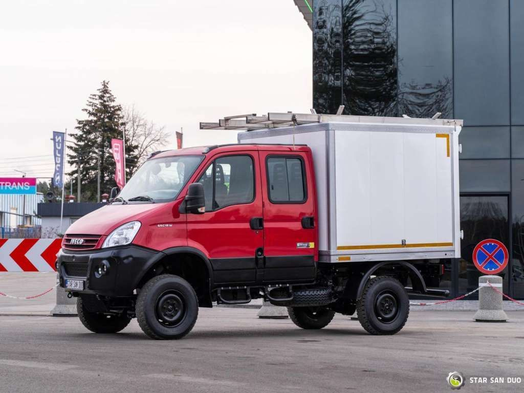 Iveco DAILY 4X4 OFFROAD CAMPER BOX DOKA Iveco DAILY 4X4 OFFROAD CAMPER BOX DOKA - Podvozek s kabinou: obrázok 5 Iveco DAILY 4X4 OFFROAD CAMPER BOX DOKA Iveco DAILY 4X4 OFFROAD CAMPER BOX DOKA - Podvozek s kabinou: obrázok 5