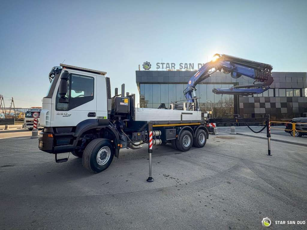 Iveco TRAKKER 450 6x6 PM41S FLY JIB Crane Kipper - Auto s hydraulickou rukou: obrázok 2 Iveco TRAKKER 450 6x6 PM41S FLY JIB Crane Kipper - Auto s hydraulickou rukou: obrázok 2