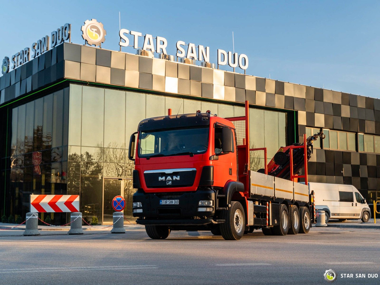 Auto s hydraulickou rukou, Valníkový/ Plošinový nákladný automobil MAN TGS 35.400 8x4 Palfinger PK 34002 Winch KRAN MAN TGS 35.400 8x4 Palfinger PK 34002 Winch KRAN: obrázok 9