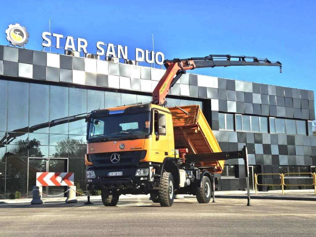 Mercedes-Benz ACTROS 1841 4x4 PALFINGER PK 22002 CRANE KIPER - Sklápač, Auto s hydraulickou rukou: obrázok 1 Mercedes-Benz ACTROS 1841 4x4 PALFINGER PK 22002 CRANE KIPER - Sklápač, Auto s hydraulickou rukou: obrázok 1